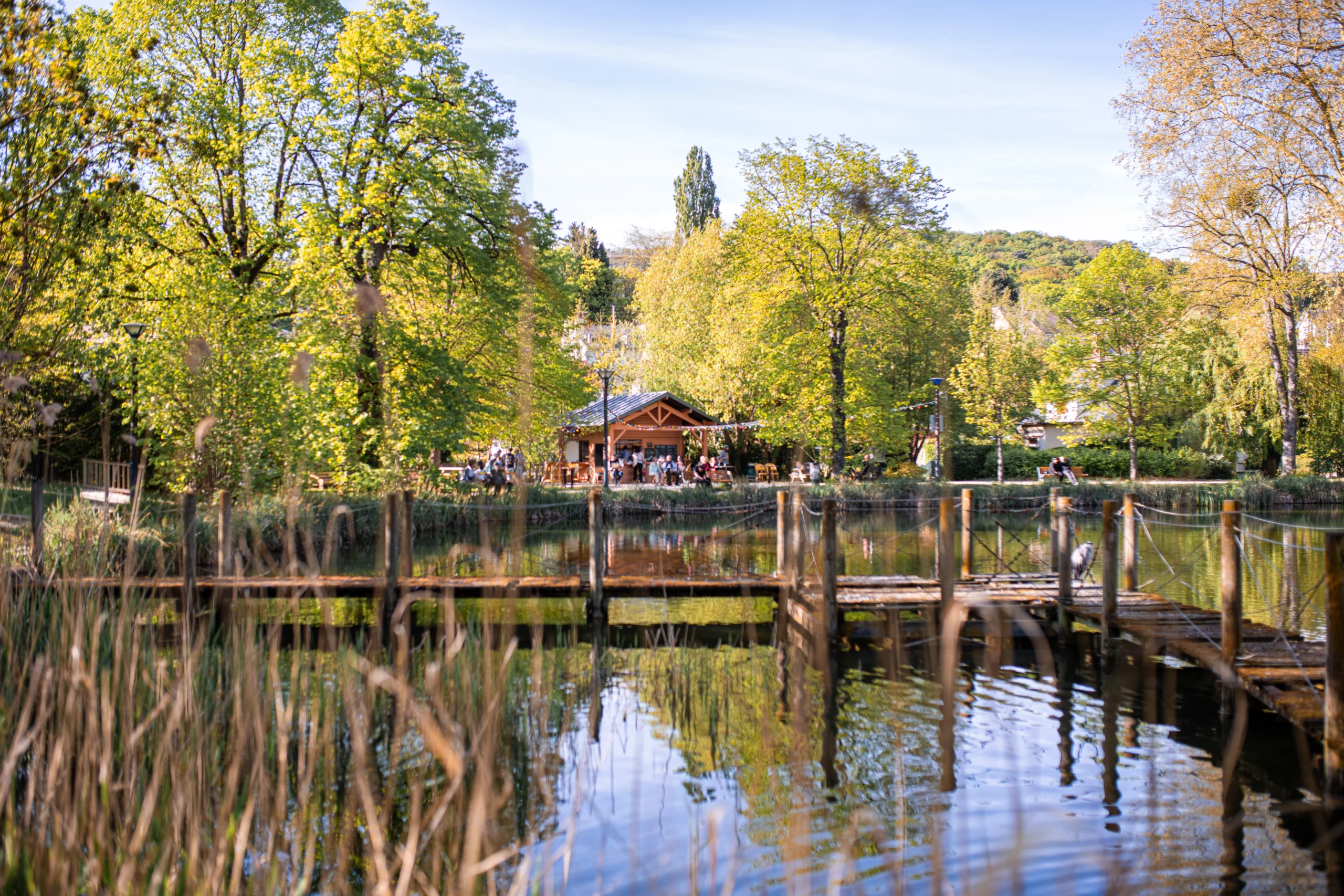 Activité enfant Essonne, photo poétique de la guinguette du lac du mail à Orsay